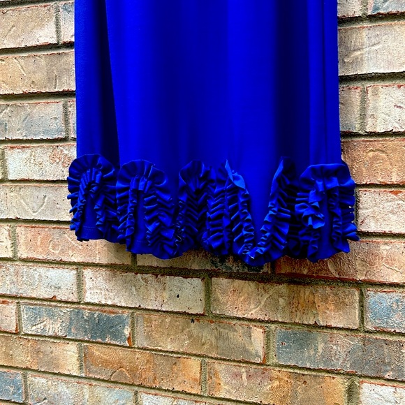 Cute summer dress with a really fun bottom - Picture 14 of 15